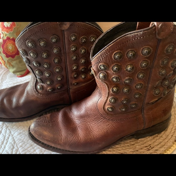Frye short boots size 6.5B - Picture 3 of 12